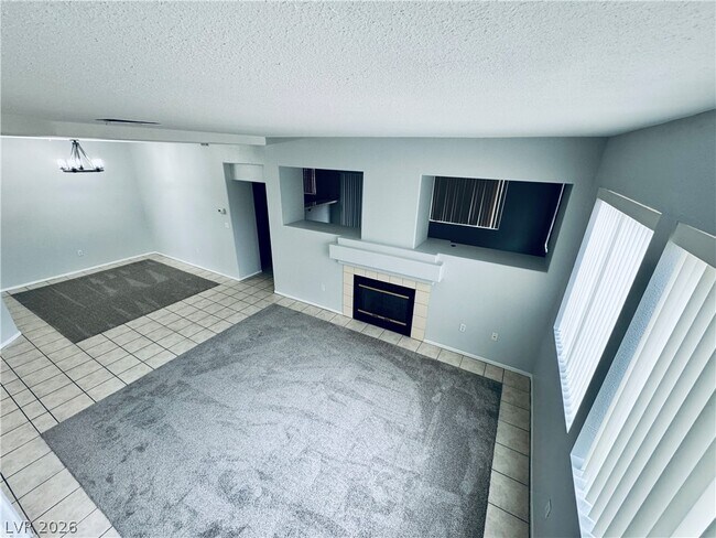 Foto del edificio - 2581 Silver Shadow Dr