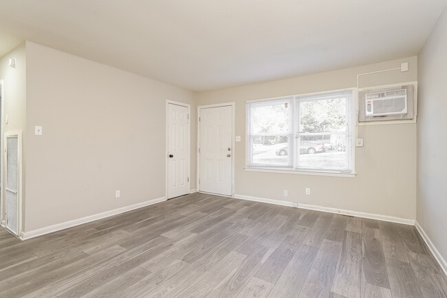 Building Photo - Greenwood Gardens