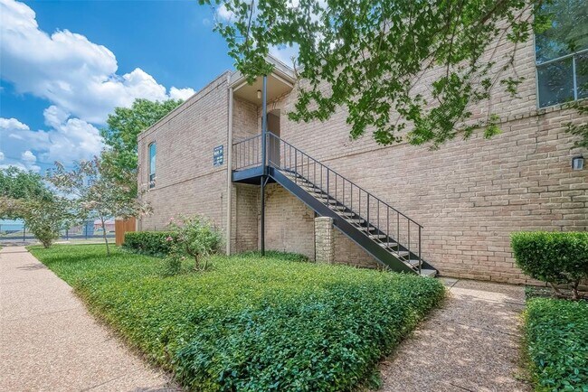 Building Photo - 4629 Wild Indigo St