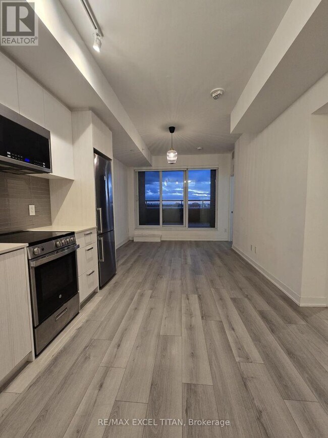 Building Photo - 1787 St Clair Ave W