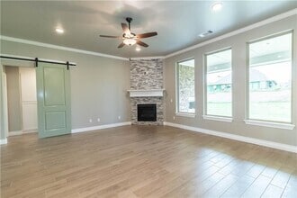 Building Photo - 3125 Hunter Crest Dr