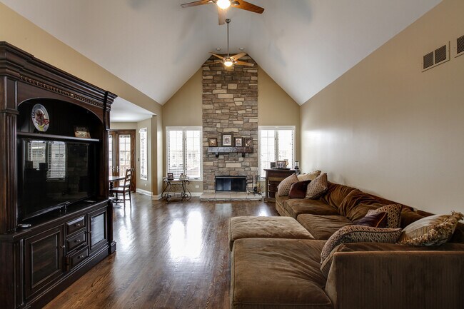 Foto del edificio - 16471 Harvest Ln