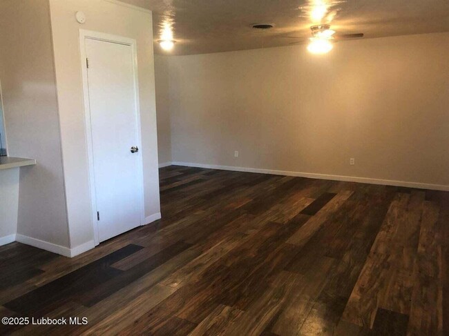 Foto del edificio - 2815 43rd St