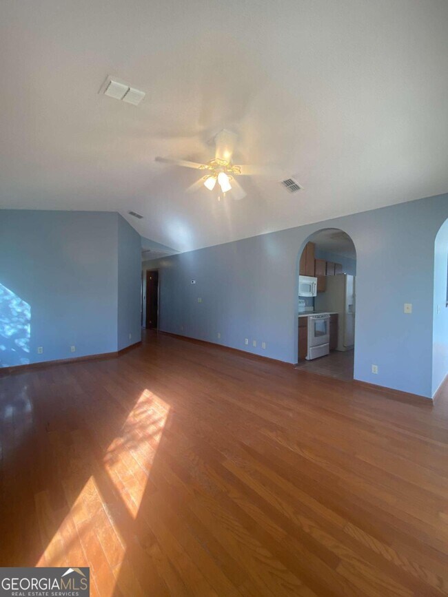 Building Photo - 308 Mission Forest Trail
