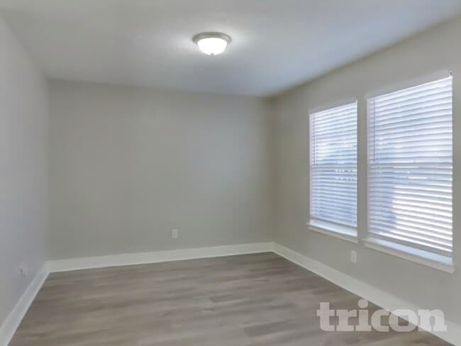 Building Photo - 21899 Pinewilde Ct