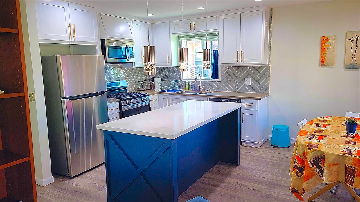 Foto principal - 4212 S Raymond Ave