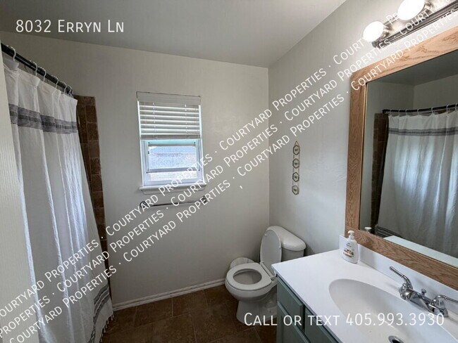 Foto del edificio - 8032 Erryn Ln