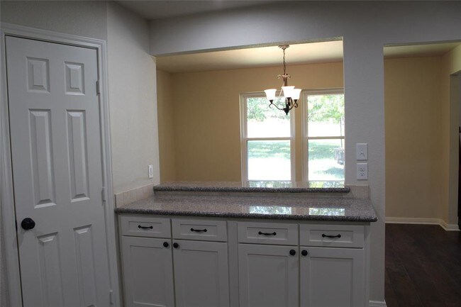 Foto del edificio - 23155 Landrum Village Dr