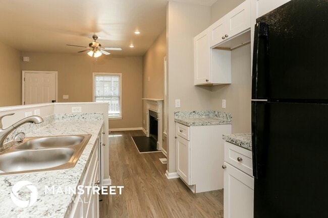 Building Photo - 1011 Parsons St SW