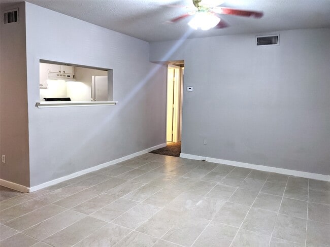 Foto del edificio - 704 E 22nd St