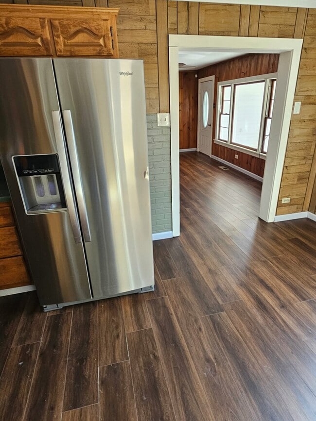 Foto del edificio - 560 Robinson Dr