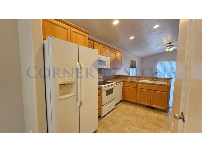 Foto del edificio - MOVE IN SPECIAL: $500 OFF JULY RENT! Great...