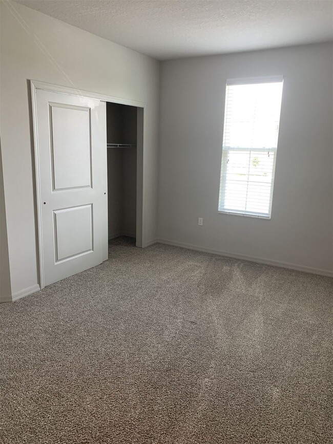 Building Photo - 3 br, 2 bath  - 16412 New Independence Pkwy