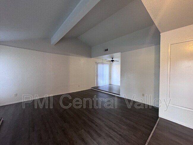 Foto del edificio - 6218 Porterfield Ct