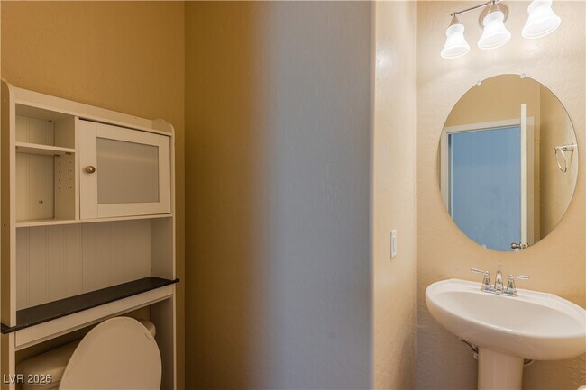 Foto del edificio - 10279 Mopan Rd