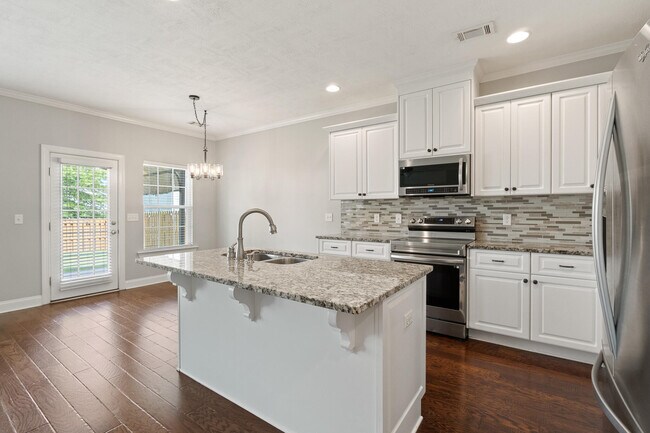 Foto del edificio - 435 Brantley Cove Cir