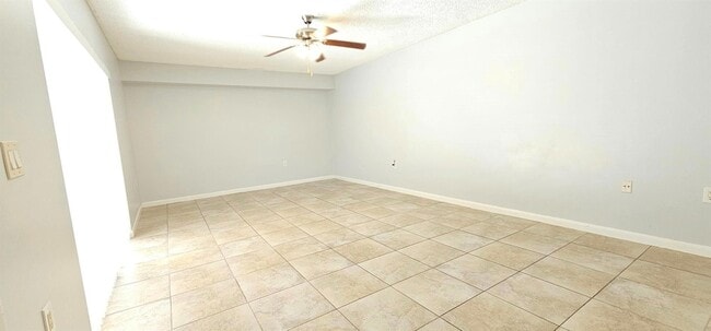 Building Photo - 539 Green Springs Pl