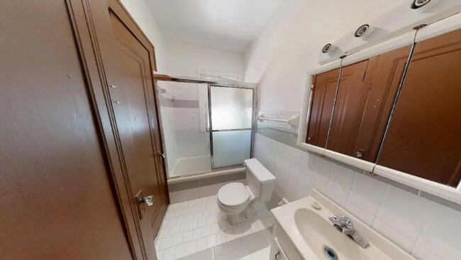 Foto del edificio - 1624 W 31st St