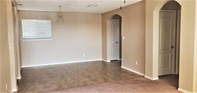 Foto del edificio - 3408 Blue Earth Ln
