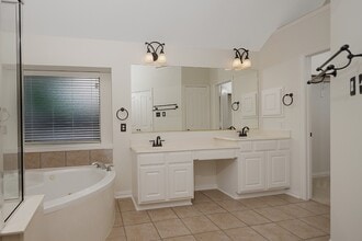 Building Photo - 14 Filigree Pines Pl