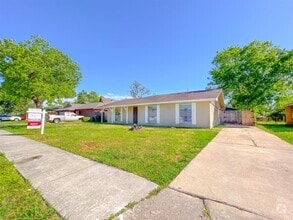 Building Photo - 2815 Monticello Dr