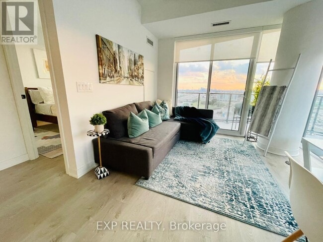 Building Photo - 36 Zorra St