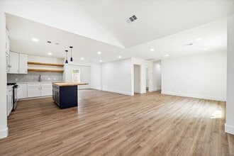 Building Photo - 9319 Carousel Ln