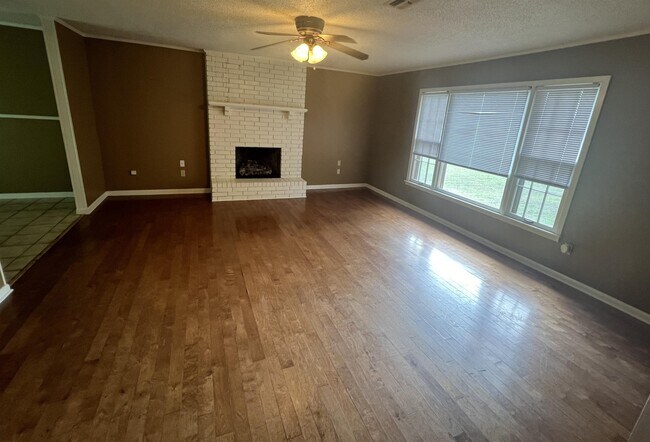 Foto del edificio - 4216 Brenda St