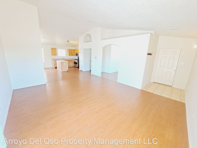 Foto del edificio - 3 br, 2 bath House - 460 Blue Sage
