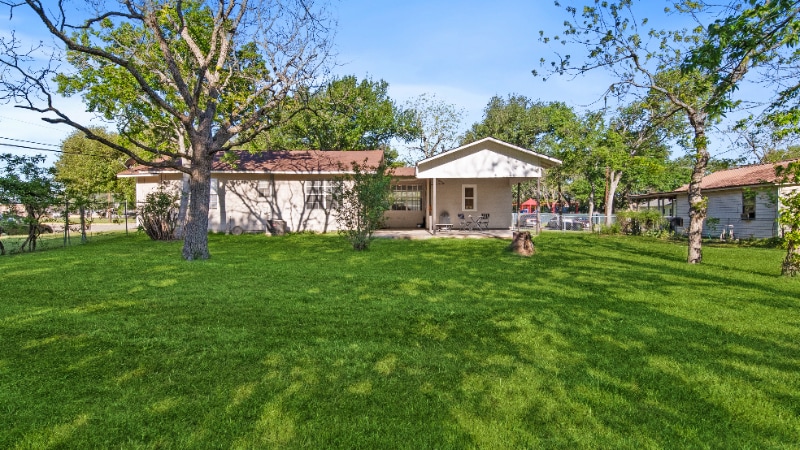Building Photo - 410 N Grimes St