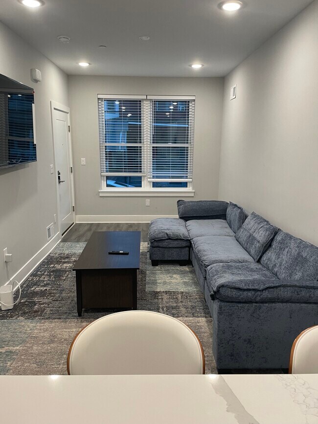 Foto del edificio - 5237 Chancellor St