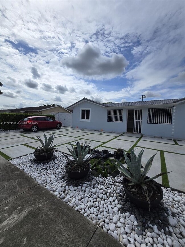 Building Photo - 13376 SW 46th Ln