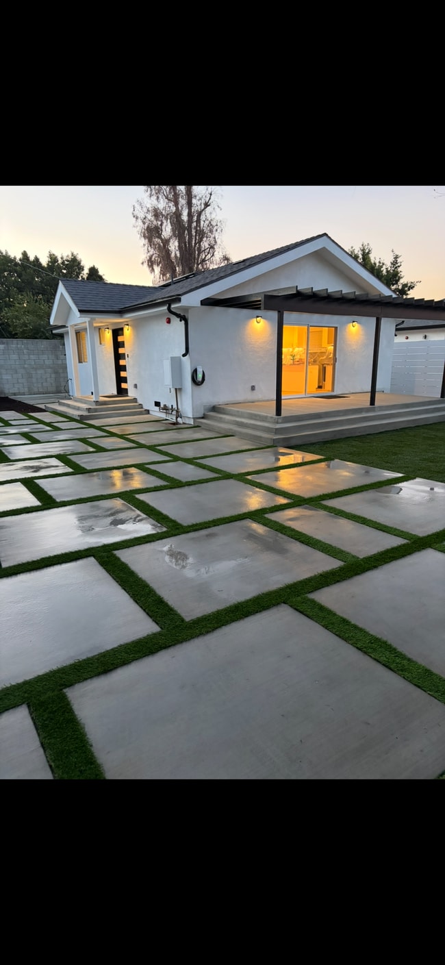 Foto del edificio - 22827 1/2 Calvert St