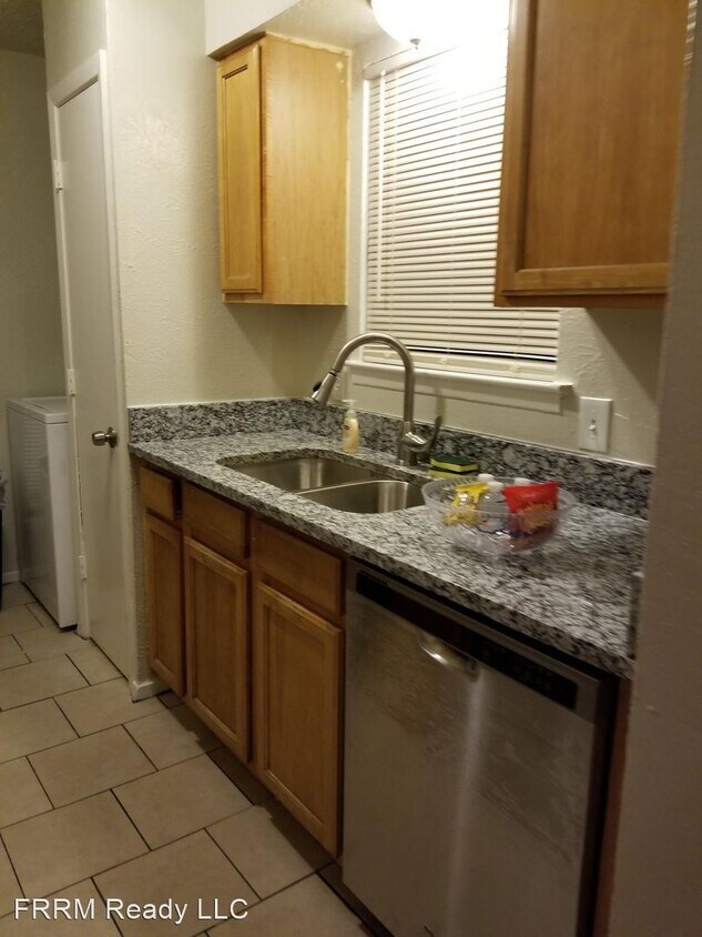 Primary Photo - 3 br, 1.5 bath House - 2403 Doreen St.
