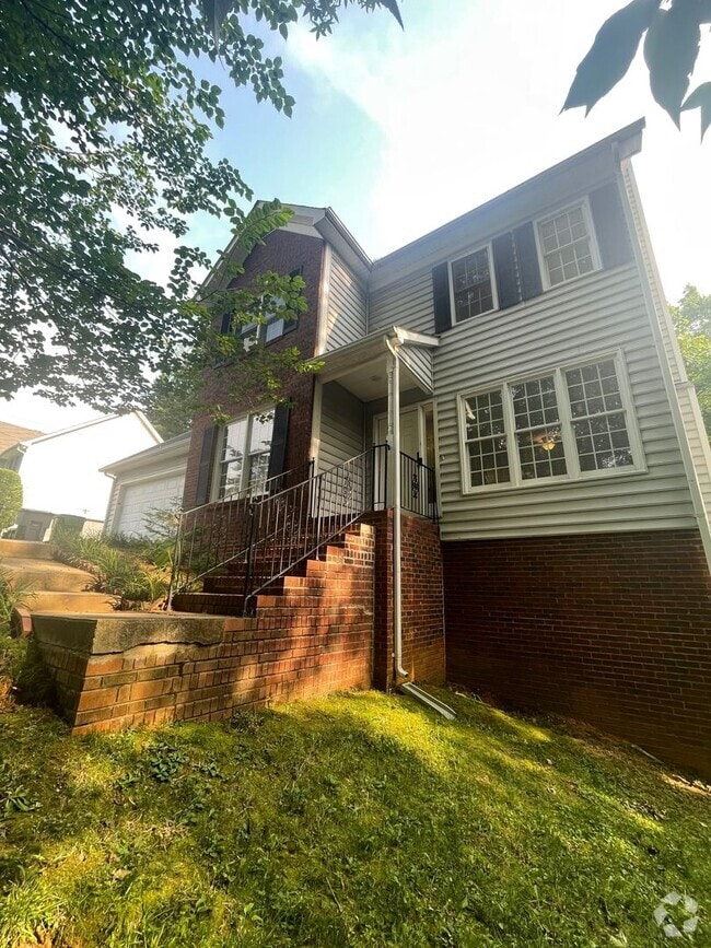 Building Photo - 7121 City View Dr