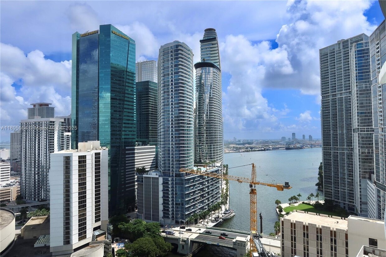 Foto principal - 41 SE 5th St