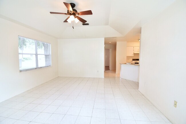 Foto del edificio - 3/2 House @ Palm Grove