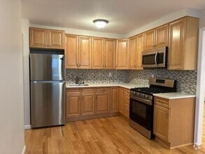 Building Photo - 312 Edwards Pl