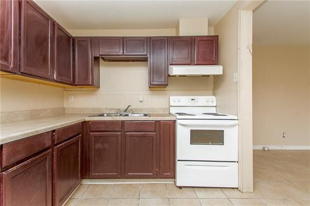 Primary Photo - 437 Robinson Ave