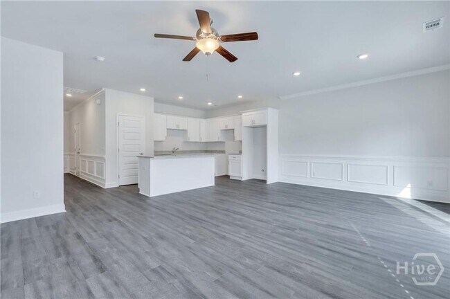 Foto del edificio - Townhome conveniently located near I-95