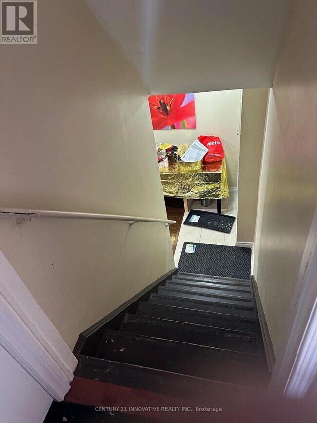 Building Photo - 14 Whitbread Crescent