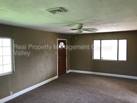 Foto del edificio - 2308 Encina Ave
