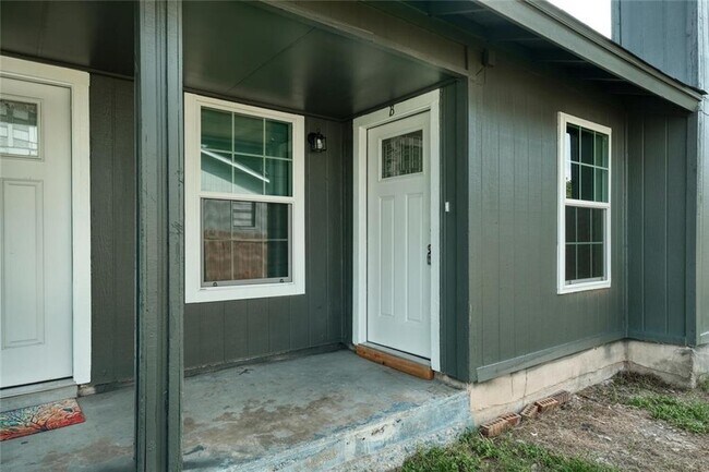 Building Photo - 7405 Tumbleweed Dr