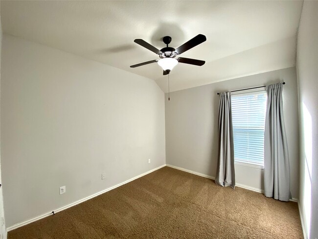 Building Photo - 8615 Sweet Pasture Dr