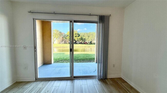 Foto del edificio - 4190 San Marino Blvd