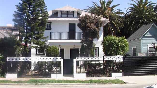 Foto del edificio - 1228 S Catalina St