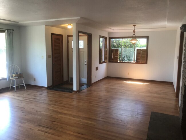 Foto del edificio - 6933 N Williams Ave