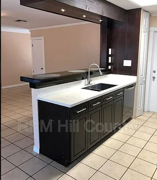 Foto del edificio - 3823 Pipers Meadow St