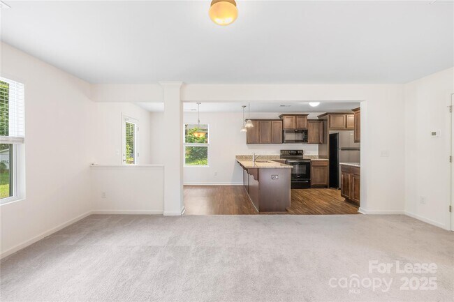 Foto del edificio - 4217 Lake Rd