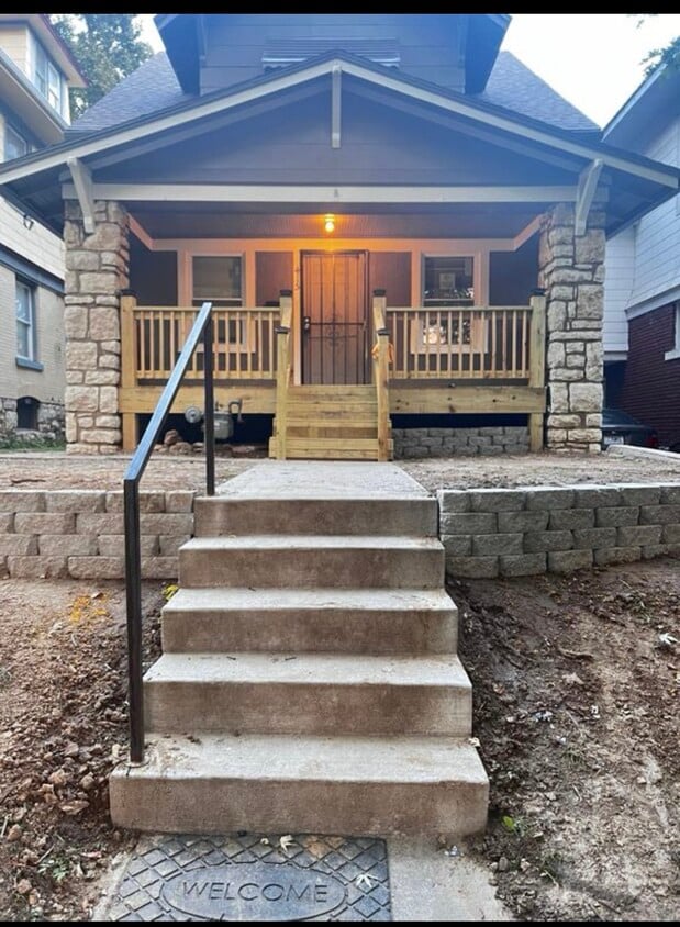 Primary Photo - 415 Askew Ave